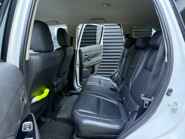 mitsubishi-outlander-elektrisitetbensin-2016-big-29