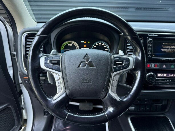 mitsubishi-outlander-elektrisitetbensin-2016-big-12