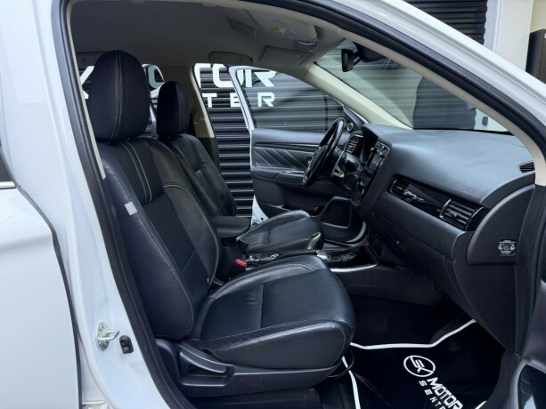 mitsubishi-outlander-elektrisitetbensin-2016-big-28