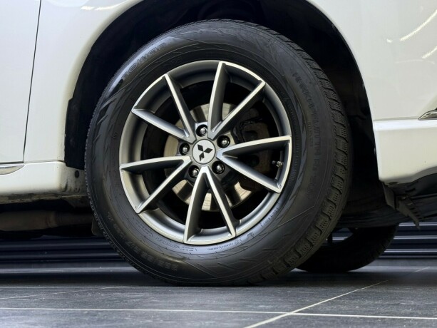 mitsubishi-outlander-elektrisitetbensin-2016-big-7