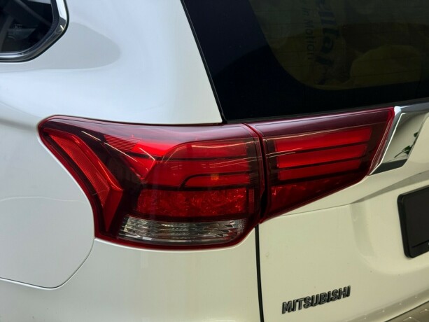 mitsubishi-outlander-elektrisitetbensin-2016-big-6