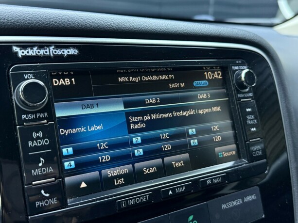 mitsubishi-outlander-elektrisitetbensin-2016-big-19