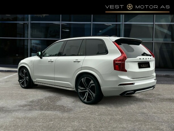 volvo-xc-90-elektrisitetbensin-2021-big-4