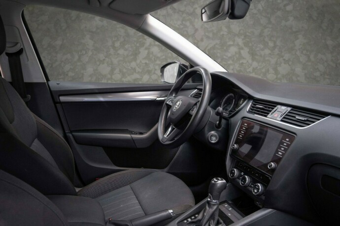 skoda-octavia-diesel-2020-big-31