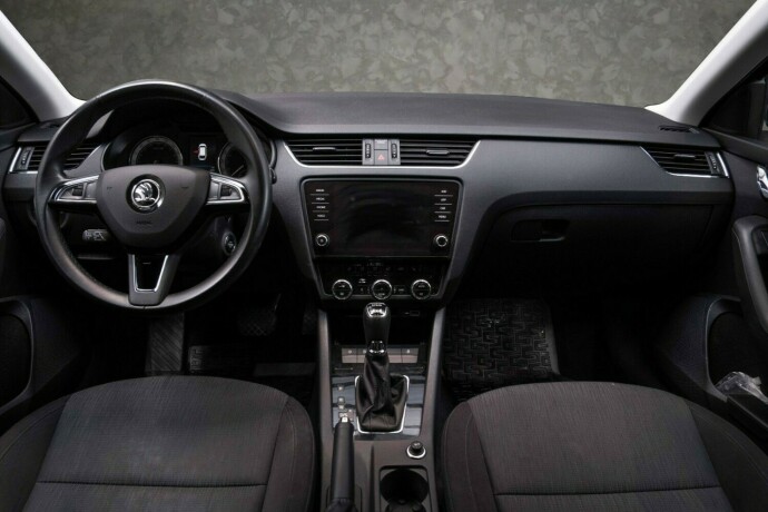 skoda-octavia-diesel-2020-big-29