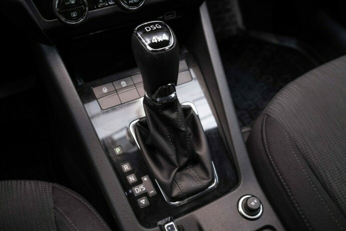 skoda-octavia-diesel-2020-big-21