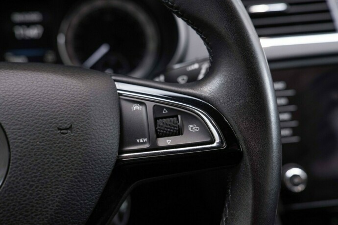 skoda-octavia-diesel-2020-big-17