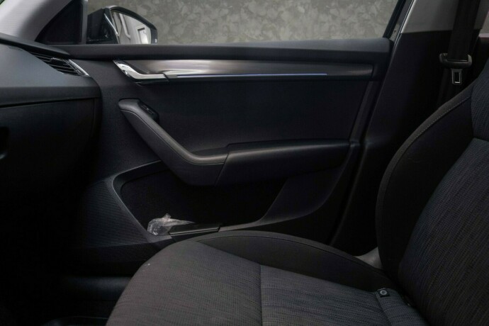 skoda-octavia-diesel-2020-big-20