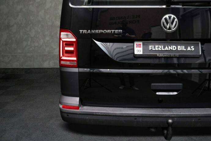 volkswagen-transporter-diesel-2017-big-10