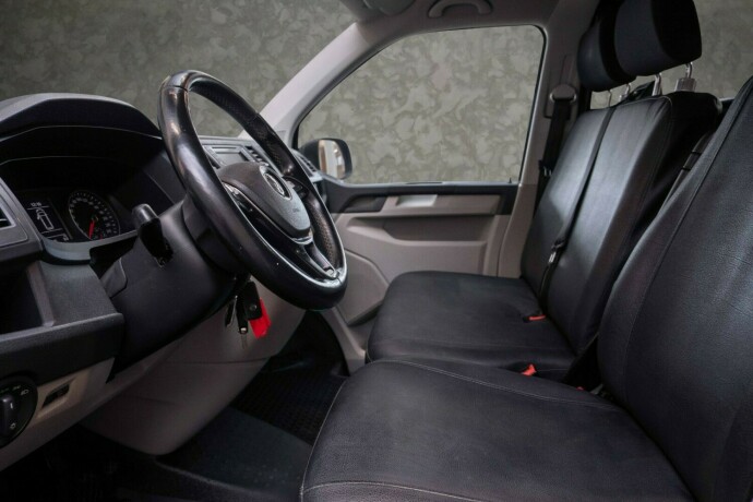 volkswagen-transporter-diesel-2017-big-23