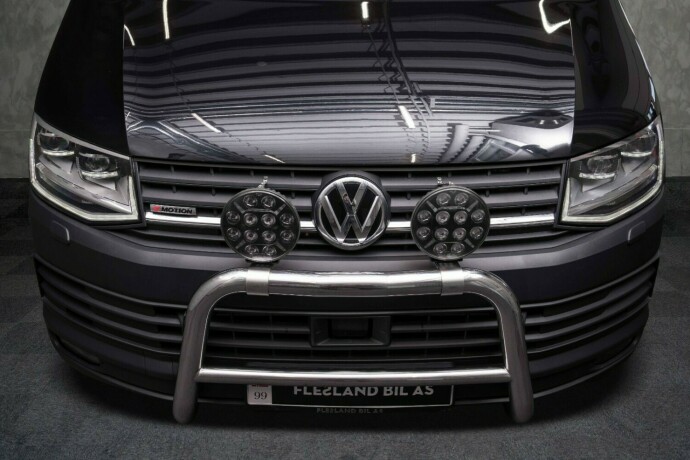 volkswagen-transporter-diesel-2017-big-6