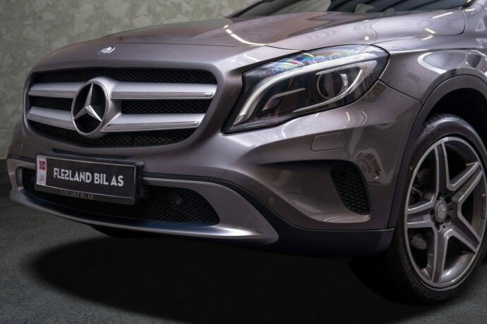 mercedes-benz-gla-bensin-2016-big-2