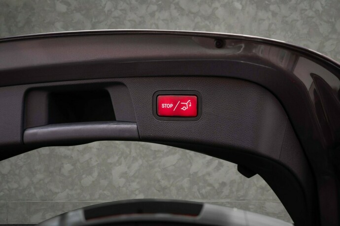 mercedes-benz-gla-bensin-2016-big-37