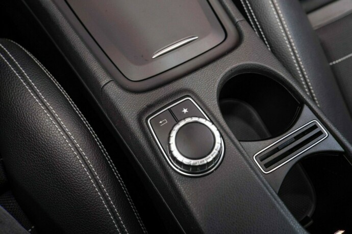 mercedes-benz-gla-bensin-2016-big-20