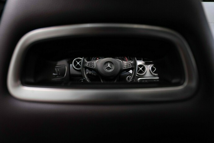 mercedes-benz-gla-bensin-2016-big-32