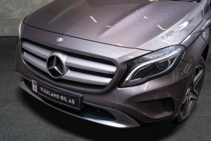 mercedes-benz-gla-bensin-2016-big-4