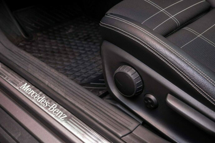 mercedes-benz-gla-bensin-2016-big-27