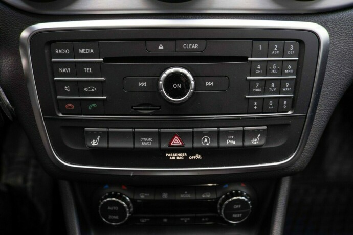 mercedes-benz-gla-bensin-2016-big-21