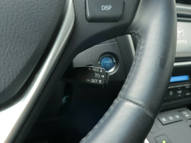 toyota-auris-bensin-2015-big-16