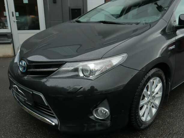 toyota-auris-bensin-2015-big-4