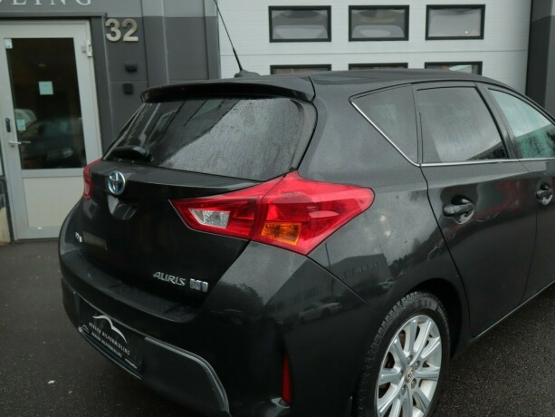 toyota-auris-bensin-2015-big-5