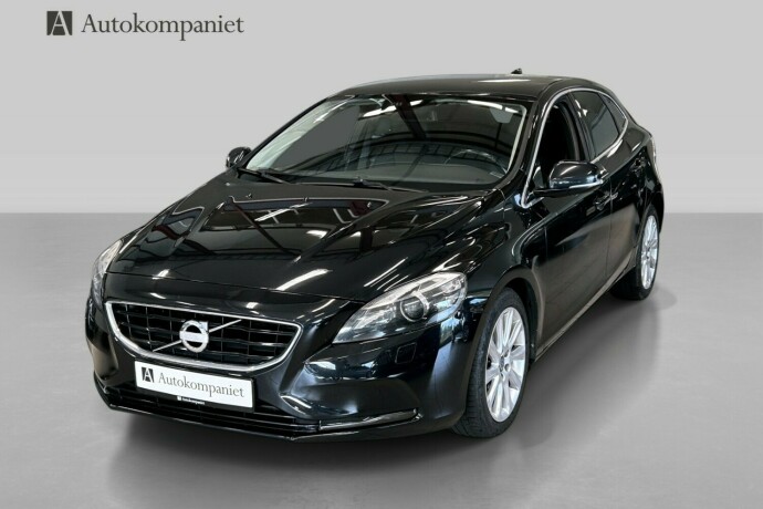 volvo-v40-diesel-2012-big-2