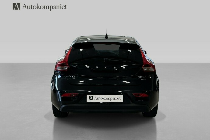 volvo-v40-diesel-2012-big-4