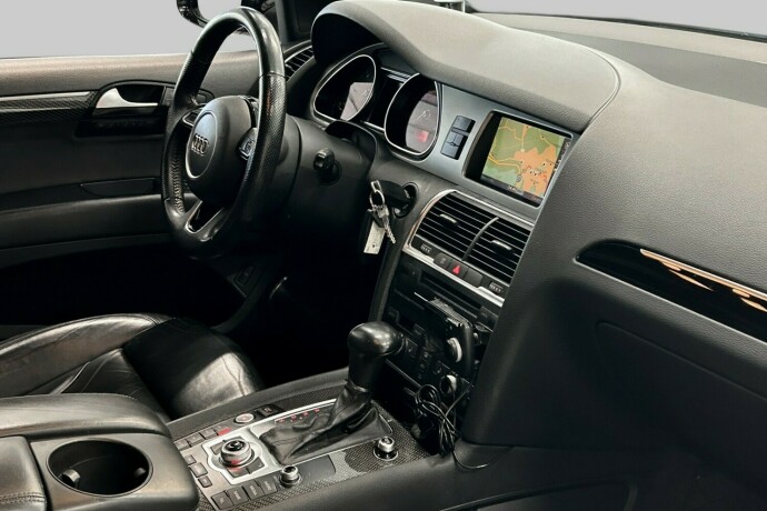 audi-q7-diesel-2010-big-11