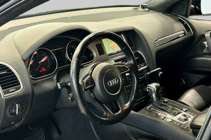 audi-q7-diesel-2010-big-8