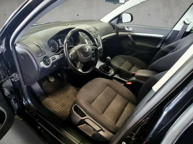 skoda-octavia-diesel-2013-big-13