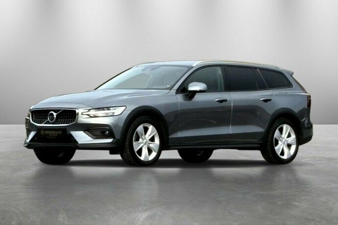 volvo-v60-cross-country-diesel-2020-big-0