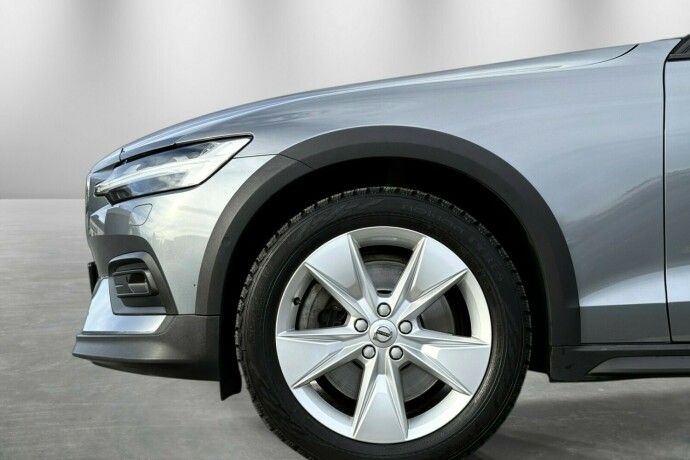 volvo-v60-cross-country-diesel-2020-big-38