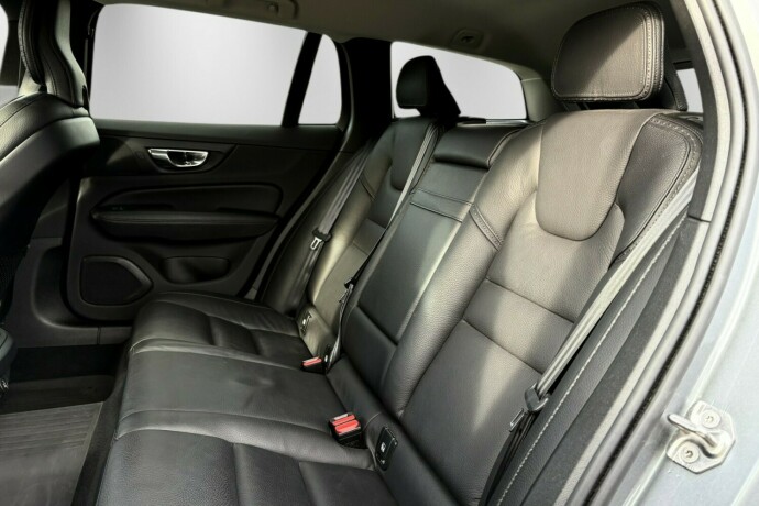 volvo-v60-cross-country-diesel-2020-big-25
