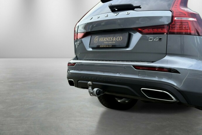volvo-v60-cross-country-diesel-2020-big-8