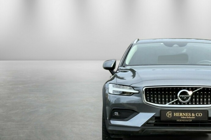 volvo-v60-cross-country-diesel-2020-big-4