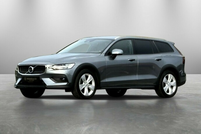 volvo-v60-cross-country-diesel-2020-big-1