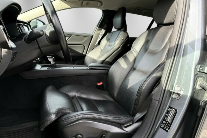 volvo-v60-cross-country-diesel-2020-big-24
