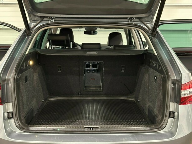skoda-superb-diesel-2018-big-15