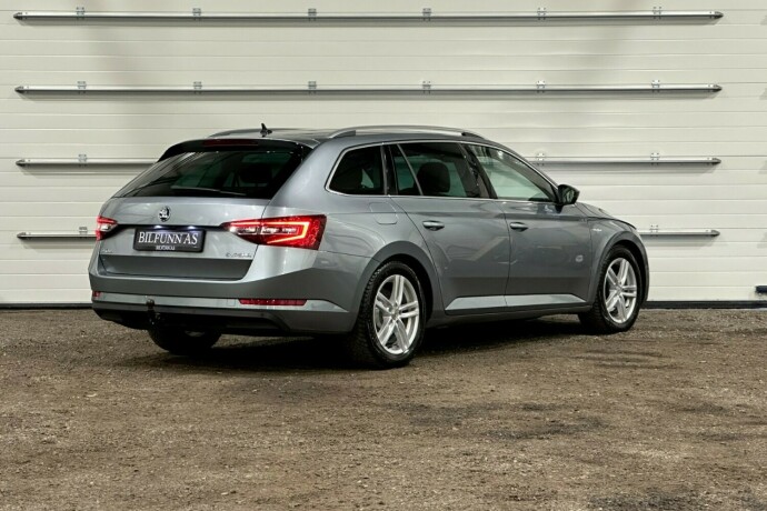 skoda-superb-diesel-2018-big-2