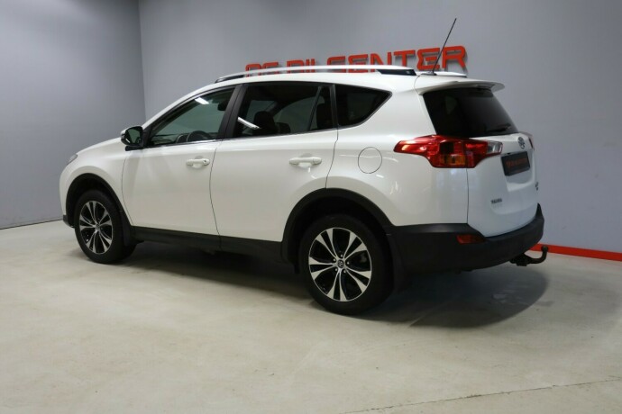 toyota-rav4-bensin-2014-big-2
