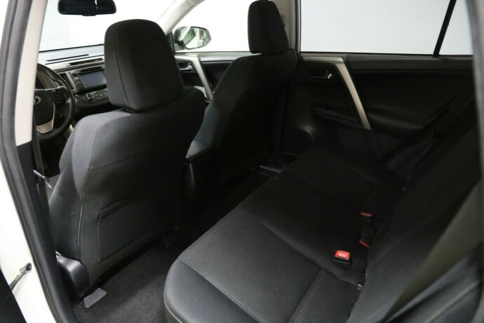 toyota-rav4-bensin-2014-big-9