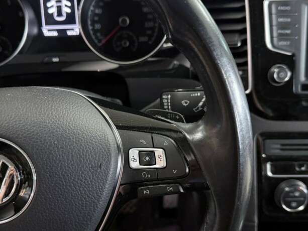 volkswagen-golf-sportsvan-bensin-2017-big-15