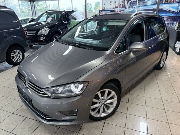 volkswagen-golf-sportsvan-bensin-2017-big-2