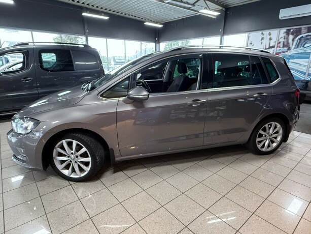 volkswagen-golf-sportsvan-bensin-2017-big-3