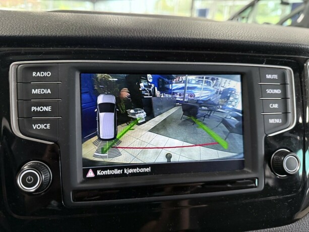 volkswagen-golf-sportsvan-bensin-2017-big-24