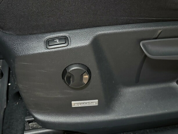 volkswagen-golf-sportsvan-bensin-2017-big-11