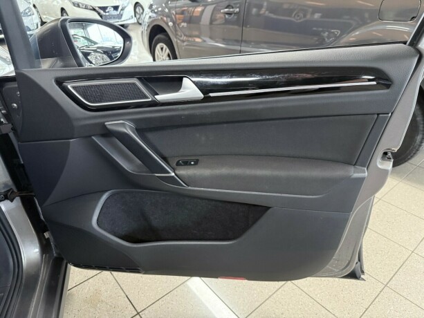 volkswagen-golf-sportsvan-bensin-2017-big-26