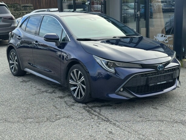 toyota-corolla-elektrisitetbensin-2021-big-0