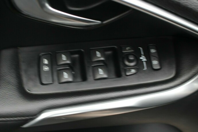 volvo-v40-diesel-2013-big-7