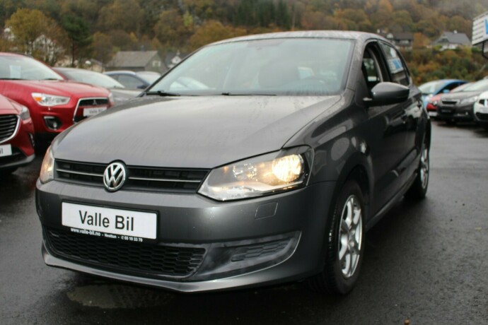 volkswagen-polo-bensin-2010-big-0